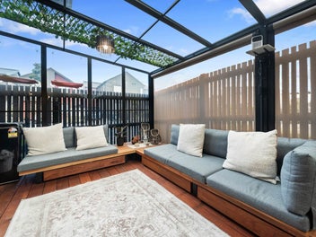 Smart, Stylish & Solid – Near-New Home in Wiri