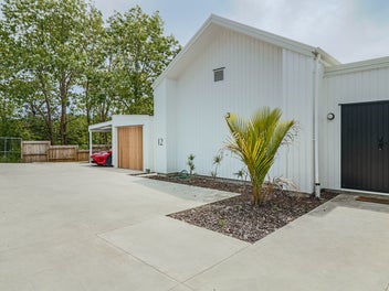 Grand 8-Bedroom Home with Minor Dwelling