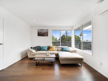 Australia bound.Bring your offers now!