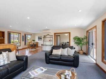 A Home to Love in Casebrook