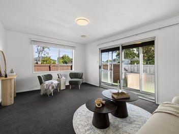 URGENT SALE - VACANT & READY, MUST BE SOLD!