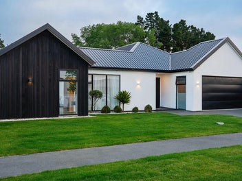 Highly Motivated Vendors - Must Be Sold!