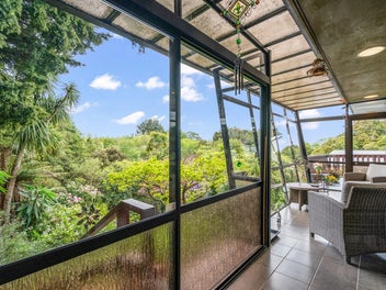 4 Bedrooms in Beautiful Otatara