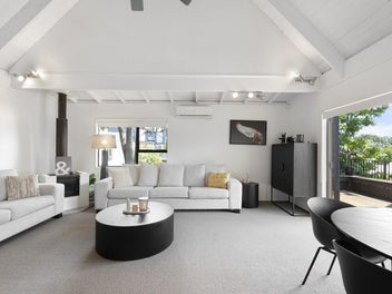 Modern Comfort & Coastal Charm