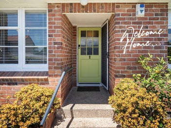 1950s Picture Perfect Charm