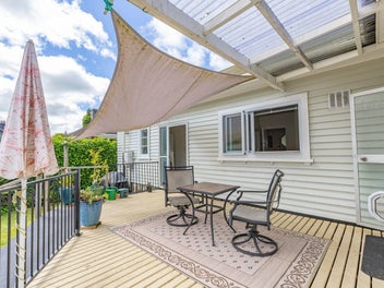 Be Quick! Tidy and Versatile at a Sharp Price!