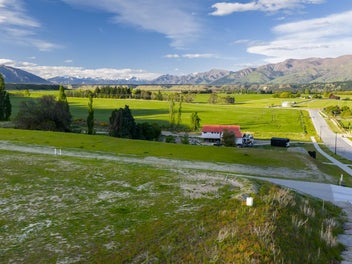 Sun, Space & One of the Best in Lake McKay