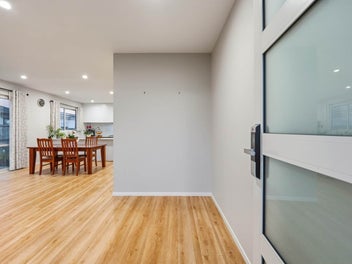 Effortless Single-Level Living in Prime Location