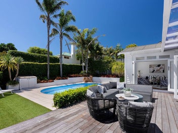 Sun-Soaked Sanctuary in DGZ