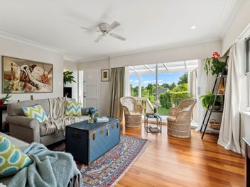 Flexible Living in a Prime Location!