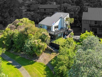 YOUR OWN SLICE OF PARADISE!