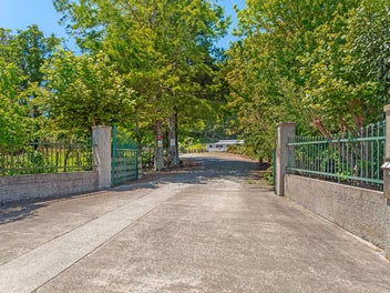 Where East Coast Views Meet Possibilities!