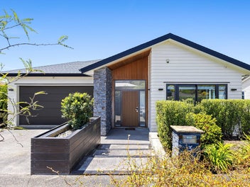 Elevated modern family living with style and views