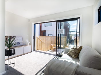 Stylish & Affordable - Selling Now $514K