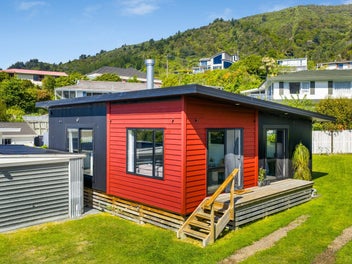 Your Luxury Oasis for All Seasons