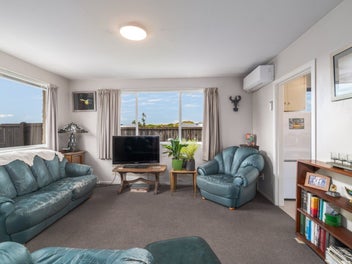 Coastal Charm on Marine Parade