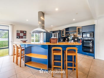 Bring Us An Offer - Vendor Says Sell