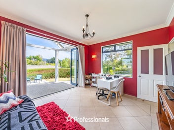 Bring Us An Offer - Vendor Says Sell