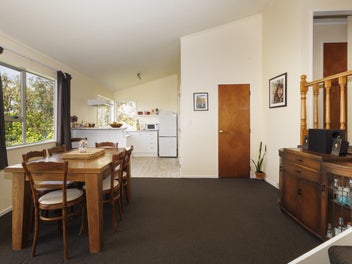 PRIVATE 3-BEDROOM SANCTUARY IN KARORI