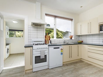 3-BEDROOM CHARACTER GEM IN KARORI