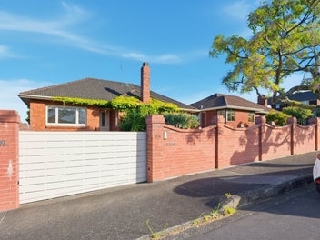 SOLID BRICK - BE QUICK! RENOVATOR'S DELIGHT