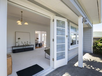 FRESH & FULL OF CHARACTER