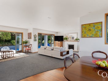 Harbour Views, Privacy & Position