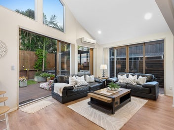 Maclean's Pupils - Snooze the Alarm!