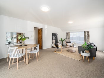 LIVE IN & LOVE IN CENTRAL JOHNSONVILLE