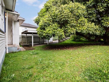 Estate Sale – Unlock Potential!