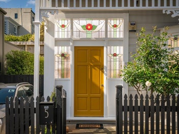 WHERE CLASSIC AND CONTEMPORARY MEET