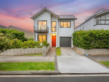 Reserve & School - Right outside your back door