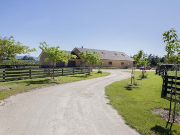 Longwood Country House