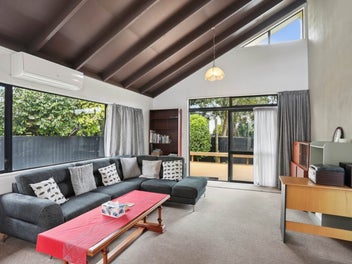 Peace & Privacy in the Peninsula - Priced to sell!