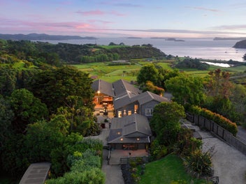 Where Ocean Views Meet Rural Tranquillity