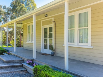 High country lifestyle minutes from town