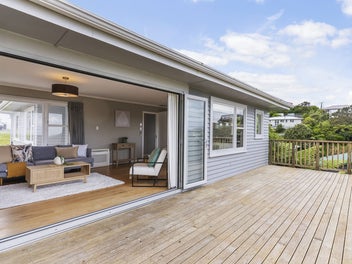 Vendors Have Bought! This Gem Must Be Sold!