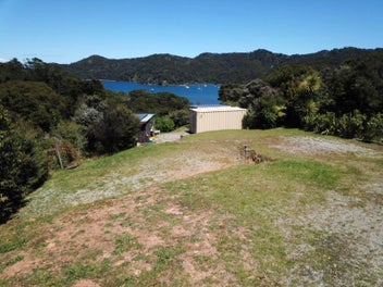 Perfect Island Hideaway in Whangaparapara Harbour