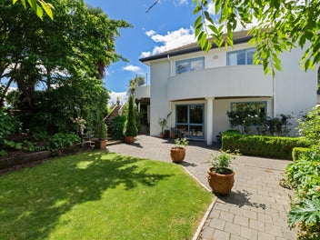 Bring us your offer! Vendors have purchased