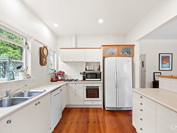 CHARMING CHARACTER HOME BEO $959,000