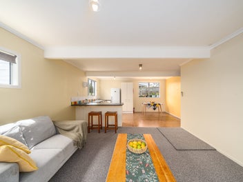 Easy-Breezy Living on Matatiro