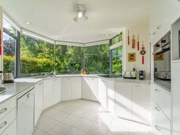 A Rare Lifestyle Retreat in Town