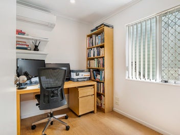 Scenic Views. Effortless Living.