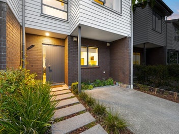 Morden Gem with Extra Car Park on Separate Title