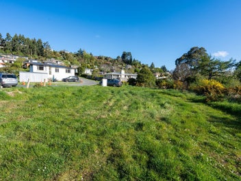 Sunny section in popular Kenmure