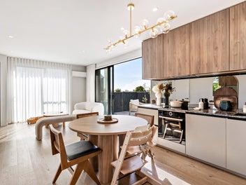 Stylish Freehold Townhouse in Remuera