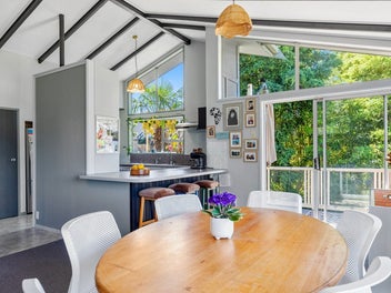 4 or 5 bedrooms, You decide!