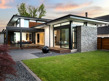 A Touch of Grandeur in St Andrews Square