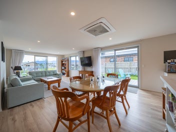 A Tranquil Te Anau Retreat