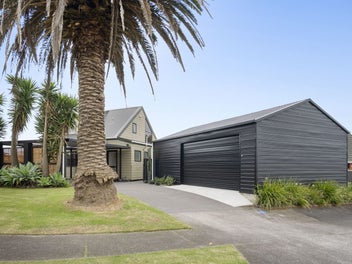 Fantastic Home, Fantastic Location